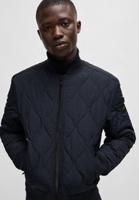 BOSS OSTRONG - Bomber stiliaus striukė - dark blue