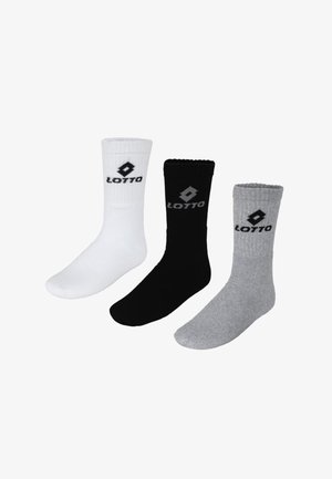 Tre paia di calze Lotto in bianco, nero e grigio. Ognuna ha una parte superiore a coste, una texture liscia e presenta il logo Lotto in colori a contrasto.