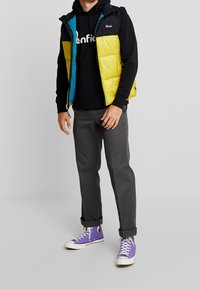 Penfield Väst - yellow