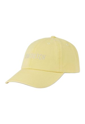 Casquette de baseball en coton jaune avec une visière courbée et un logo brodé "VON DUTCH" en blanc à l'avant. Six trous de ventilation sont présents.