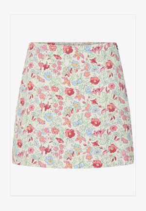 Mini-jupe vert clair à motif floral avec des fleurs roses, rouges, bleues et jaunes ainsi que des détails de feuilles vertes.