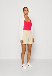 Lindex MARIA - Shorts - beige