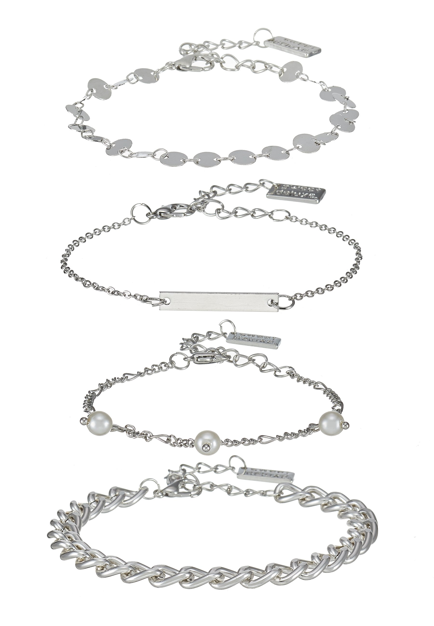 Silver-coloured bracelet