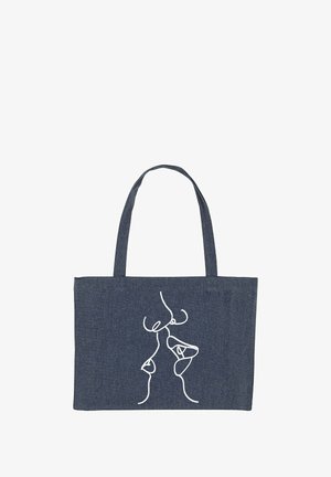 Denim tote bag met een wit lijntekening ontwerp van abstracte figuren. Twee stevige handvatten voor het dragen. Rechthoekige vorm, gestructureerde stof.