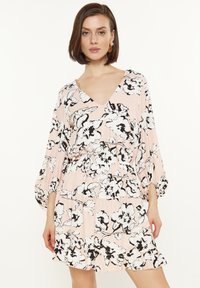 usha Vapaa-ajan mekko - beige