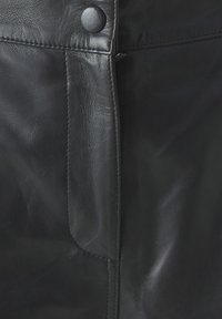 YASLAURA - Ādas bikses - black