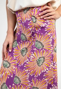 AN'GE WITH A CUT GARILO - Jupe trapèze - belize violet