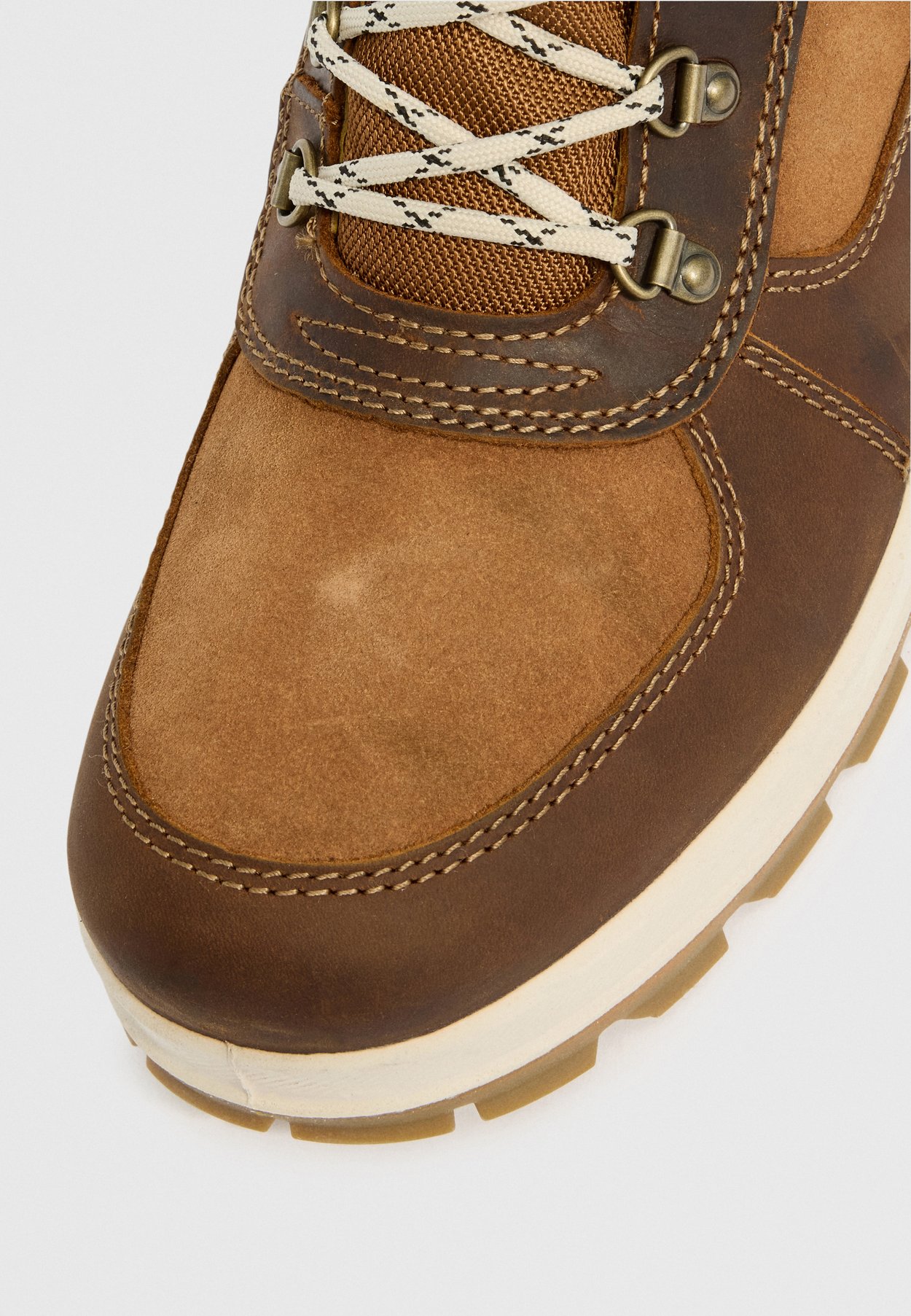 Schnürstiefelette