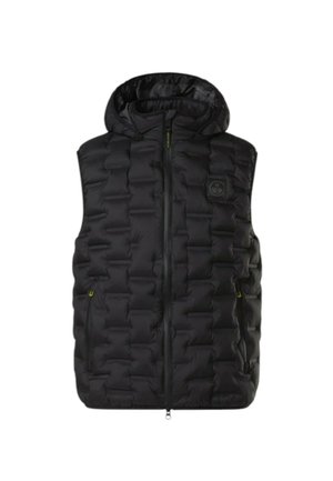 Chaleco puffer negro con capucha, que presenta un diseño acolchado, cierre de cremallera y dos bolsillos laterales con un sutil branding y acentos verdes en la cremallera.