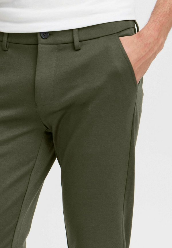 BHHelmer - Chinos - forest night4