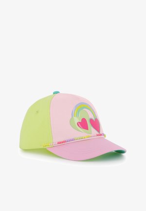 Casquette avec un schéma de couleurs rose et vert, présentant un motif d'arc-en-ciel et de cœur, des accents en plastique et une bordure perlée le long de la visière.