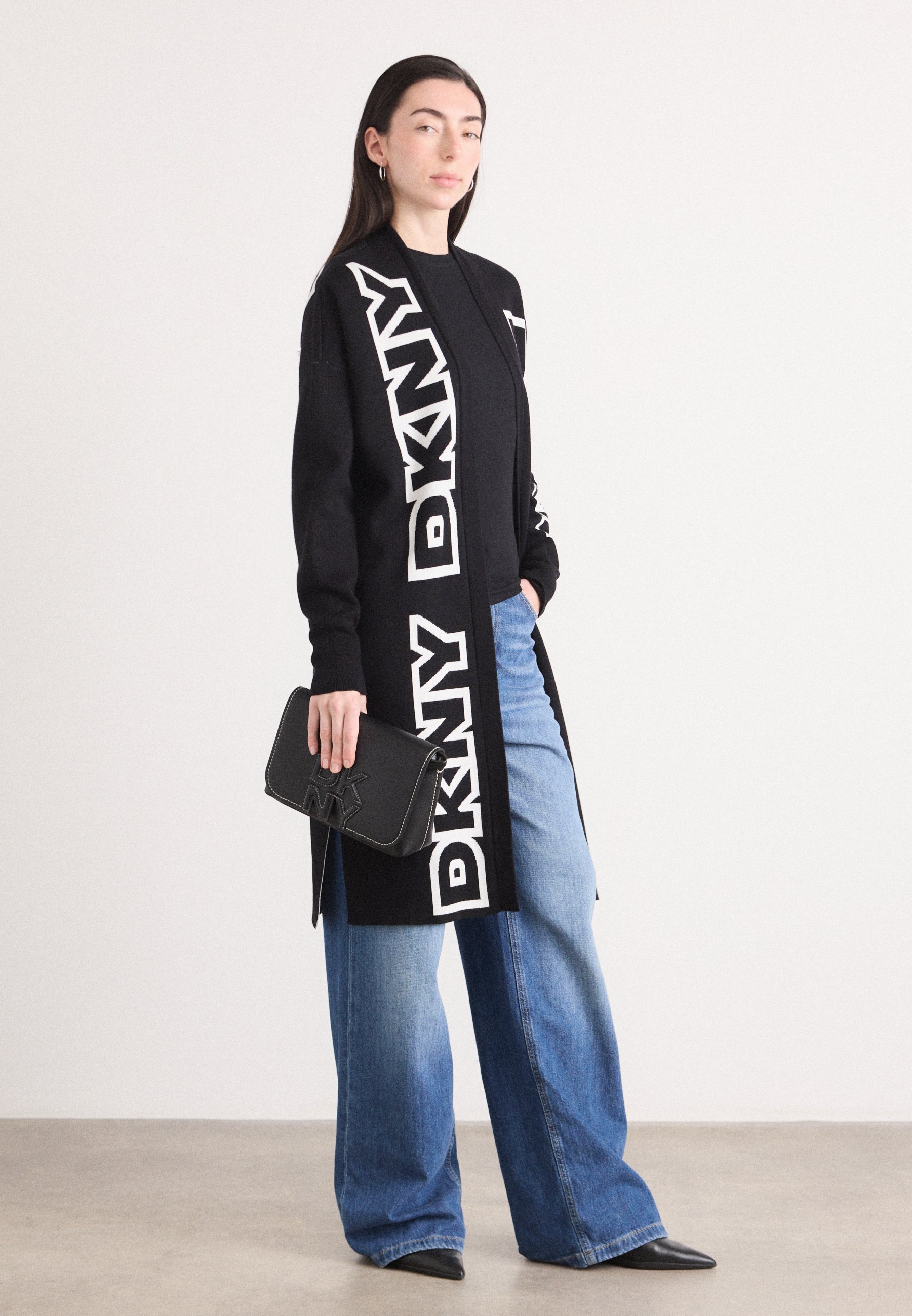 DKNY EXPLODED LOGO OVERSIZED CARDIGAN - Cardigan - black - Zalando