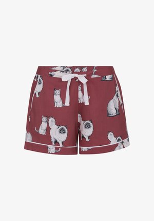 Bordeauxrode korte broek met witte trekkoord, voorzien van een patroon van pluizige witte en grijze katten in verschillende houdingen.