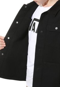 Vans BY DRILL CHORE COAT BOYS - Tunn jacka - black