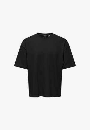 Zwart T-shirt met korte mouwen en ronde hals, met een ontspannen pasvorm en een eenvoudig ontwerp, afgebeeld tegen een witte achtergrond.