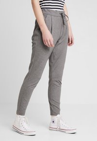 Vero Moda - VMEVA MR  STRING GA NOOS - Tracksuit bottoms - medium grey Thumbnail Image 1