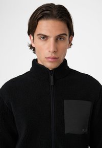Fila VALGRANA REGULAR  - Forro polar - black