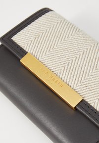 Ted Baker TASHI - Wallet - brown