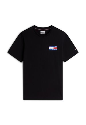 Tommy Hilfiger, BRAND LOVE BACK FLAG GRAPHIC TEE - Μπλουζάκι με στάμπα - black