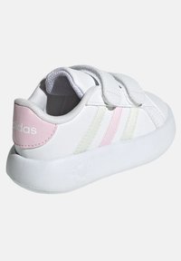 adidas Performance GRAND COURT - Zapatillas - white, jade, pink