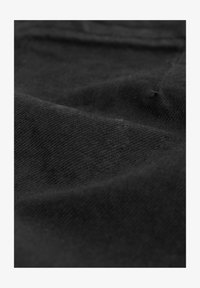 Unselected, black coated