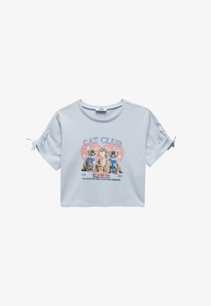Jasnoniebieski krótkoterminowy T-shirt z krótkimi rękawami, z graficznym nadrukiem trzech kotów i napisem "KOTY KLUB" na przodzie.