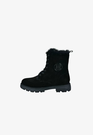 Schwarze Wildleder-Stiefeletten mit einem mit Fell besetzten Schaft, vorderer Schnürung, einem runden Emblem an der Seite und einer robusten Sohle für besseren Halt.