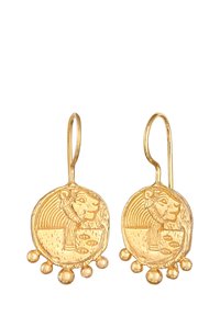 Boucles d'oreilles en or ornées de gravures circulaires de lions avec des surfaces texturées et trois accents sphériques à la base, suspendues par des fermoirs en crochet.