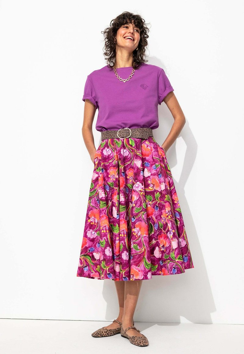 T-shirt col rond imprimé tropical, écru / violet