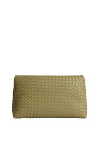 Vævet clutch taske i olivengrønt læder med rektangulær form, der har en tekstureret overflade og glatte kanter for et elegant udseende.