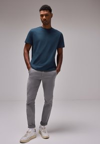 Street One MEN IN UNI - Jednoduché tričko - blau