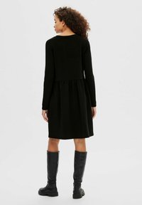 Selected Femme LANGÄRMELIGES - Denní šaty - black