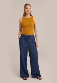 WE Fashion Top - yellow