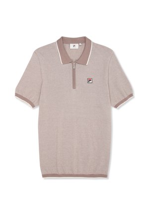 Polo de punto de manga corta en marrón claro, con cuello de cremallera, ribete blanco y pequeño logo en el pecho. Tejido suave y texturizado.