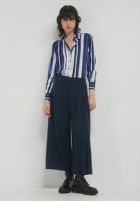 Calliope CULOTTE CON PIEGHE  - A-Linien-Rock - blu