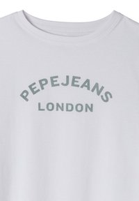Valge puuvillane T-särk, millel on hall tekst "PEPEJEANS LONDON", mis on kaarjate tähtedega rinnal. Klassikaline ümar kaelus.