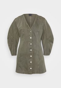 Ελιόχαρη φόρεμα με V-ντεκολτέ, φουσκωτά μανίκια και κουμπιά μπροστά, με κατακόρυφες ραφές και μεταλλικά κουμπιά για κλείσιμο.