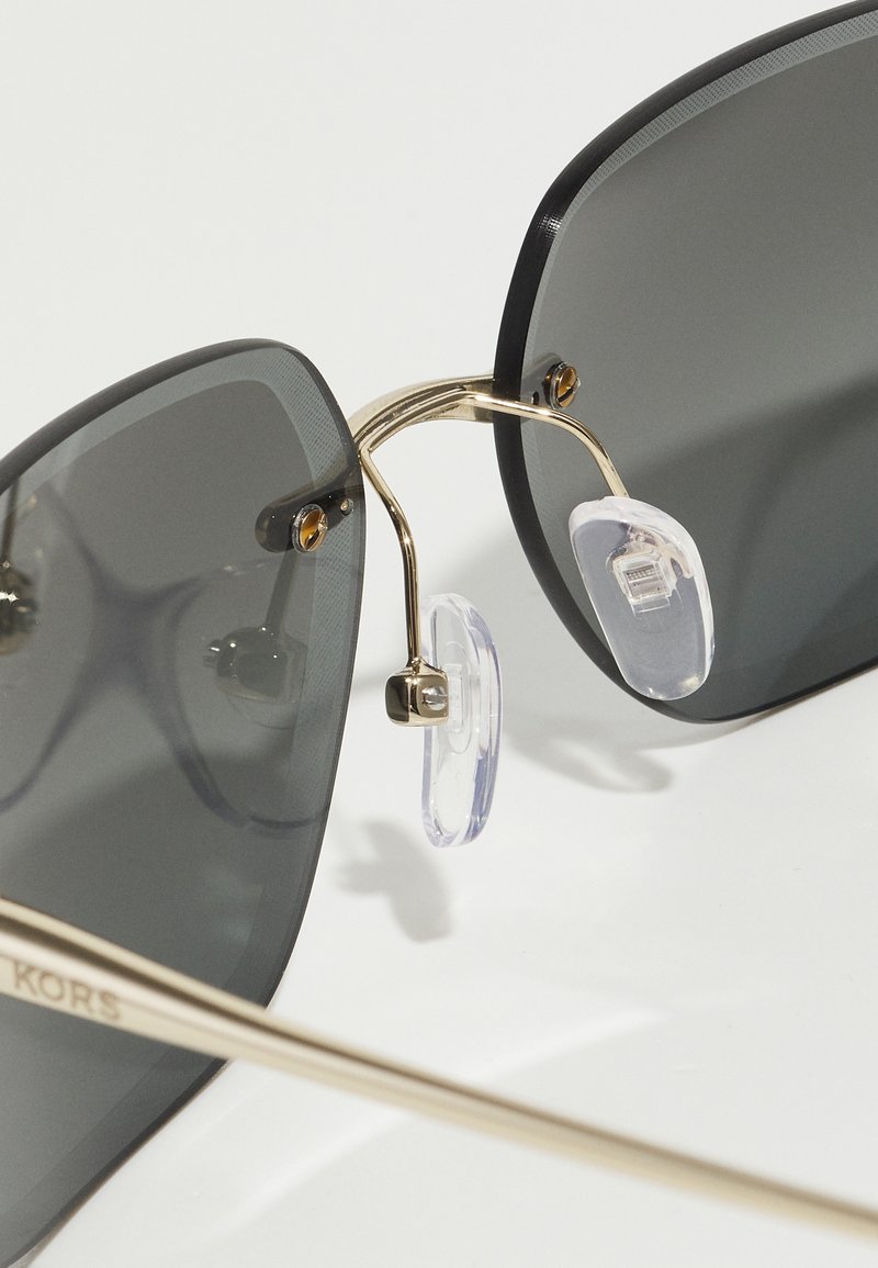 Michael Kors SEDONA - Sunglasses - light gold-coloured/gold 