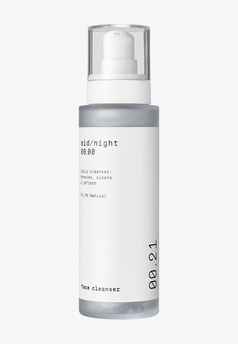 Midnight 00.00 - FACE CLEANSER 00.21 - Rensegel, Forstørre
