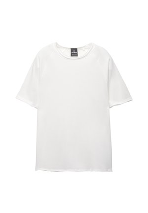 T-shirt blanc à manches courtes avec un col rond, fabriqué en tissu doux. Présente une coupe droite et sans motifs ni accents.