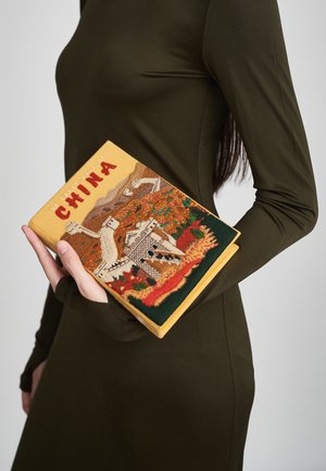 BOOK THE GREAT WALL OF CHINA - Pochette - potentille latim