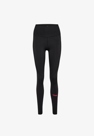 Svarta leggings med hög midja, tillverkade av elastiskt material. Har en röd logga på underbenet, med en åtsittande och slät textur.