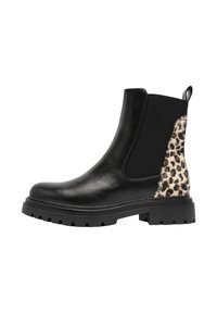 Bottine en cuir noir avec des panneaux latéraux élastiques et un accent texturé en imprimé léopard sur le talon. Semelle en caoutchouc nervuré pour une meilleure adhérence.