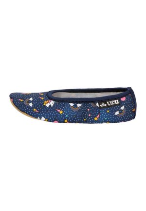 Dunkelblauer flacher Schuh mit Regenbogen-, Einhorn-, Stern- und Wolkenmustern, mit Stoffkante und Lico-Markenetikett an der Seite.