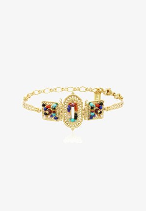 Bracelet délicat en or avec une filigrane complexe et des perles multicolores en formes ovales et carrées reliées par de fines chaînes.