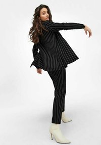 JDY JDYGEGGO LIFE - Blazer - black