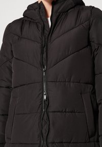 Noisy May Abrigo de invierno - black