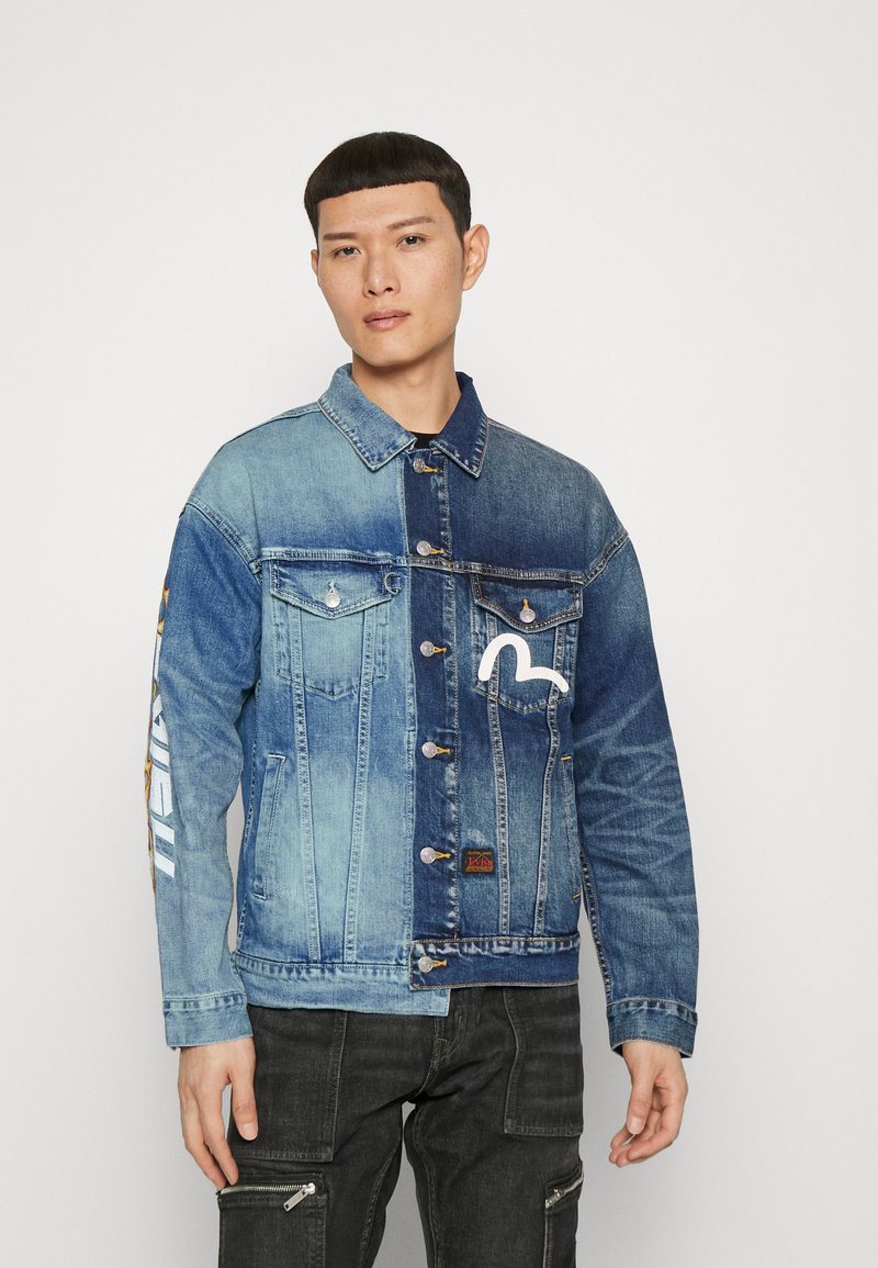 Evisu FLAME EVISU PRINT HALF PATCH Jeansjacke indigo (mid tone