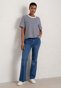 Seasalt Cornwall HIGHMORE - Široké džíny - mid wash tide