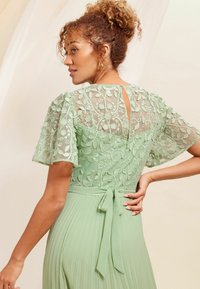 Love & Roses Maxiklänning - sage green